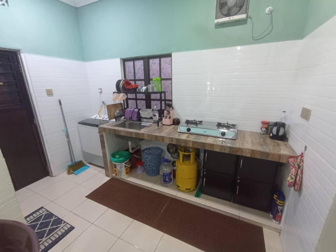 Homestay Sri Ladang Kuala Terengganu Exterior foto