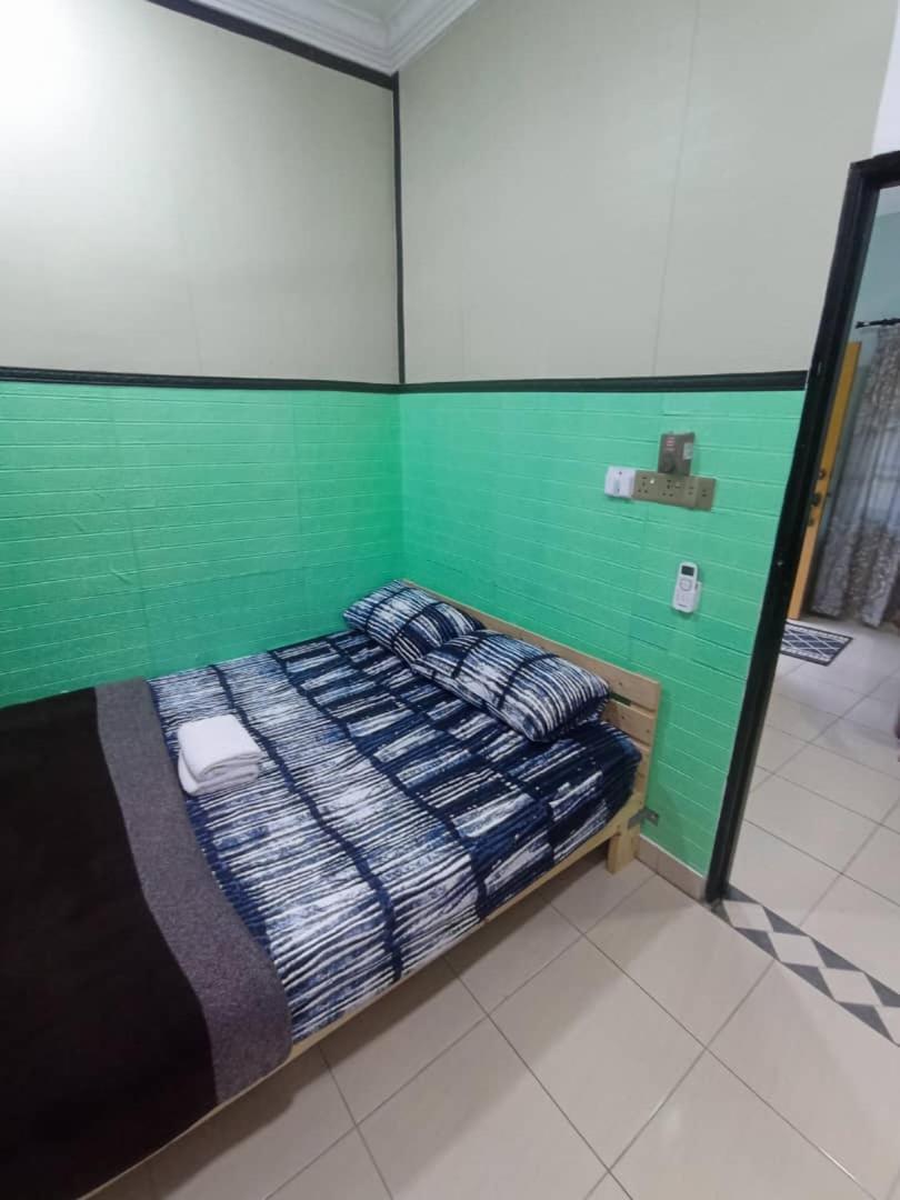 Homestay Sri Ladang Kuala Terengganu Exterior foto